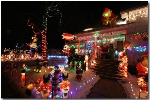 16 Photos of Green Bay's Amazing Christmas Decorated Dousman House